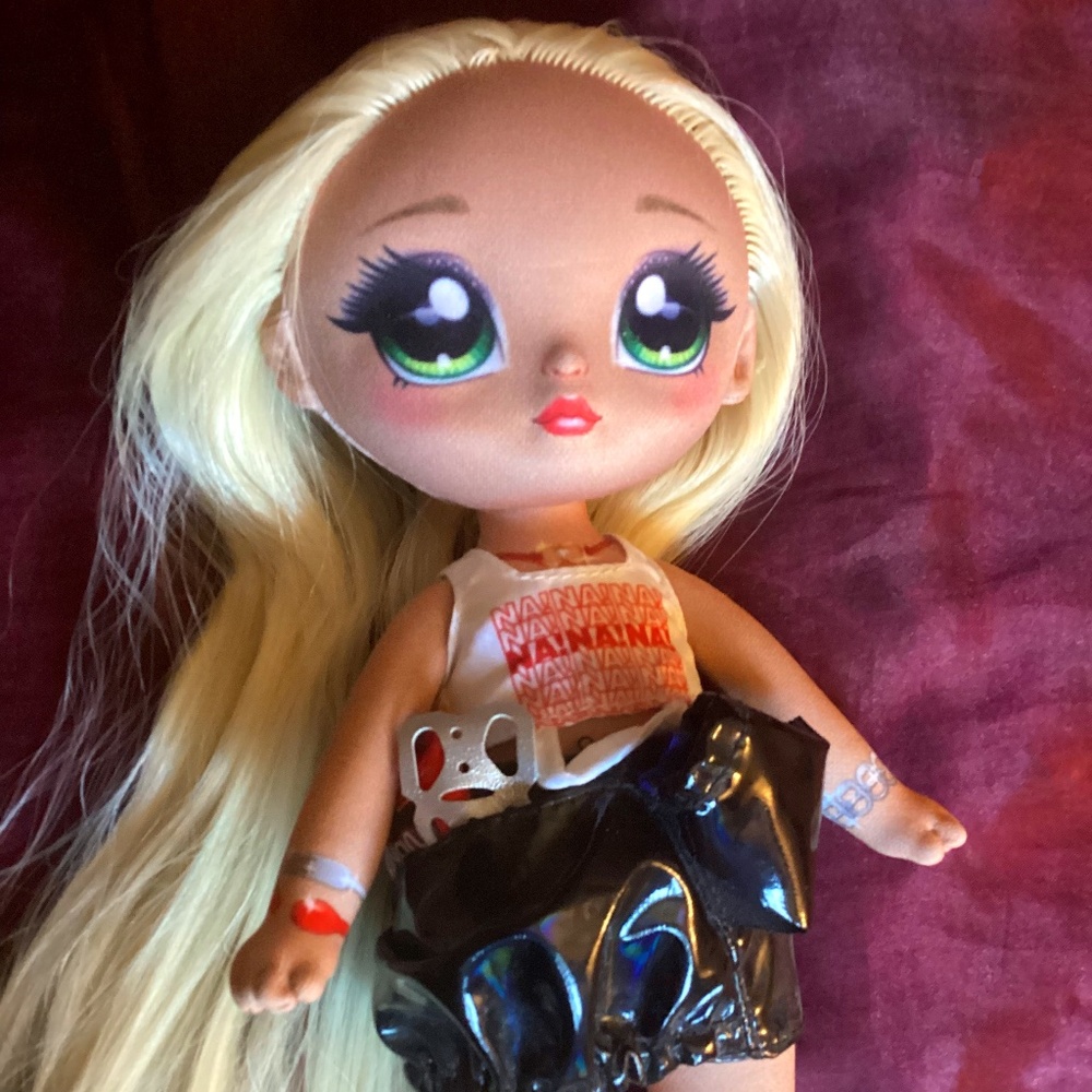 Na Na Na doll